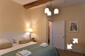 Green bedroom 6